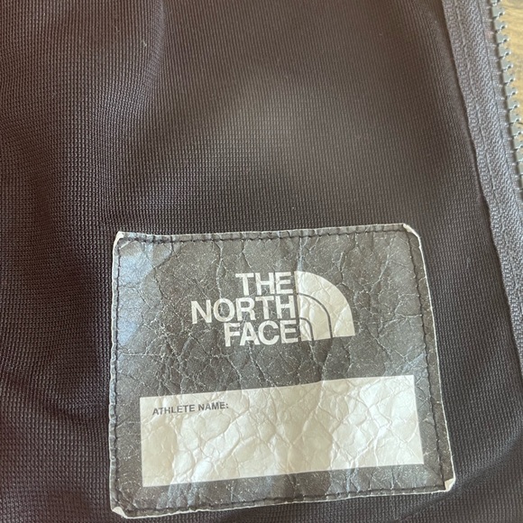 Youth- size Medium, The North Face fleece jacket - Picture 7 of 7